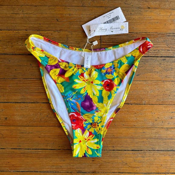 ‘FROU FROU’ FULL BOTTOM - Picture 1 of 11